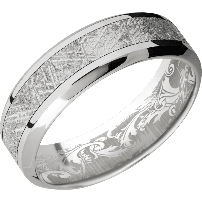 7mm wide High Bevel 18k White Gold Ring with Polish Finish / One 3mm Centered Meteorite Inlay / None Interior Pattern