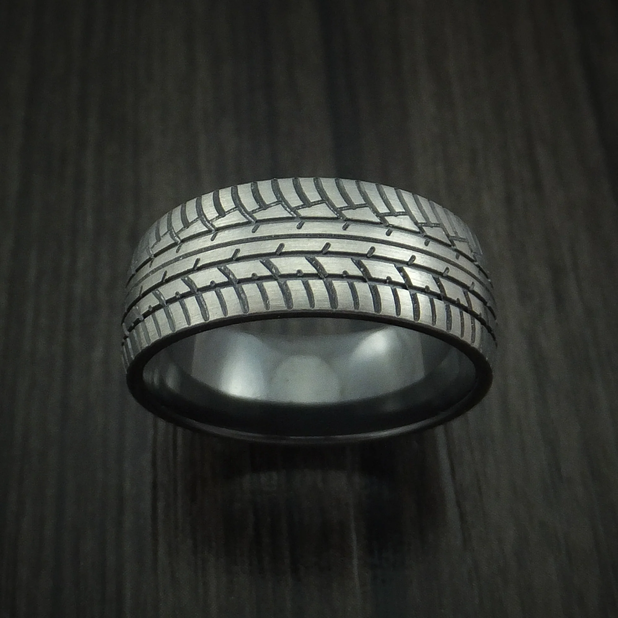 Black Zirconium Men's Ring Textured Tread Pattern Band - Image 2
