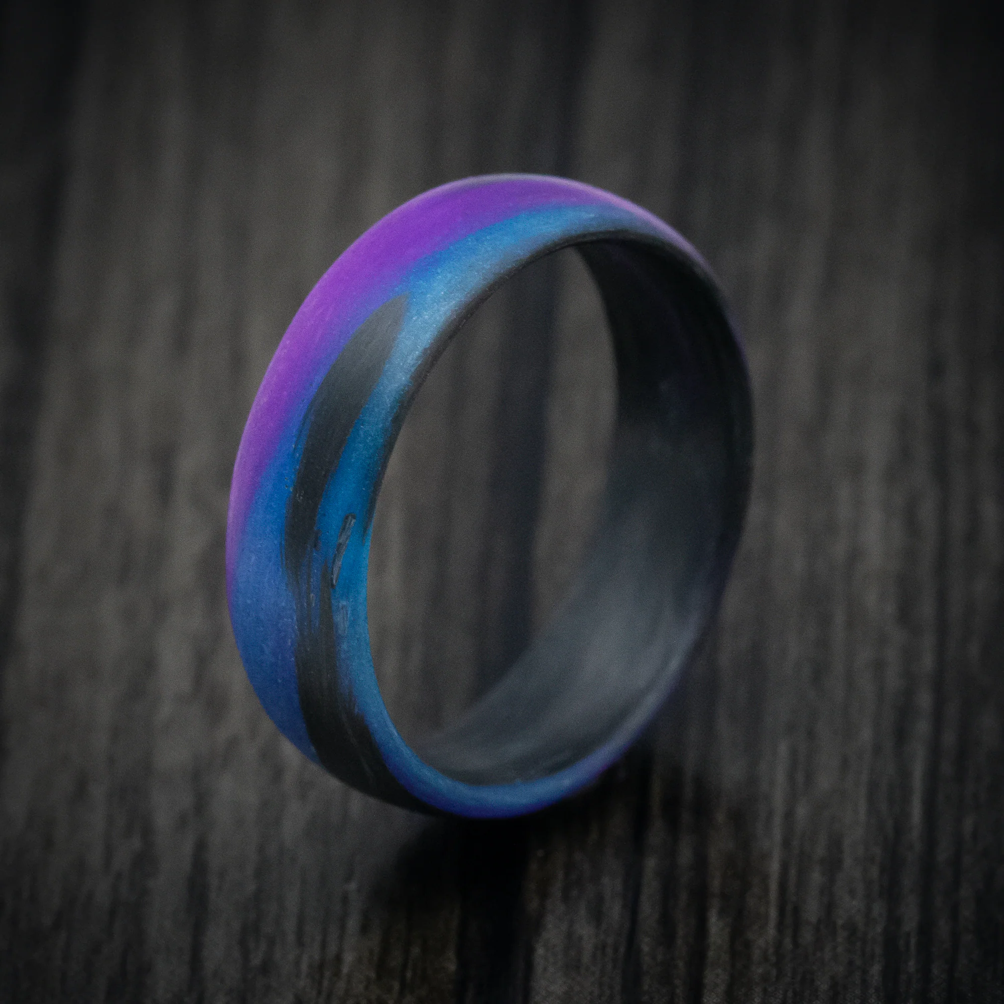 Carbon Fiber Men's Ring with Purple and Blue Glow Marbled Design - Image 4