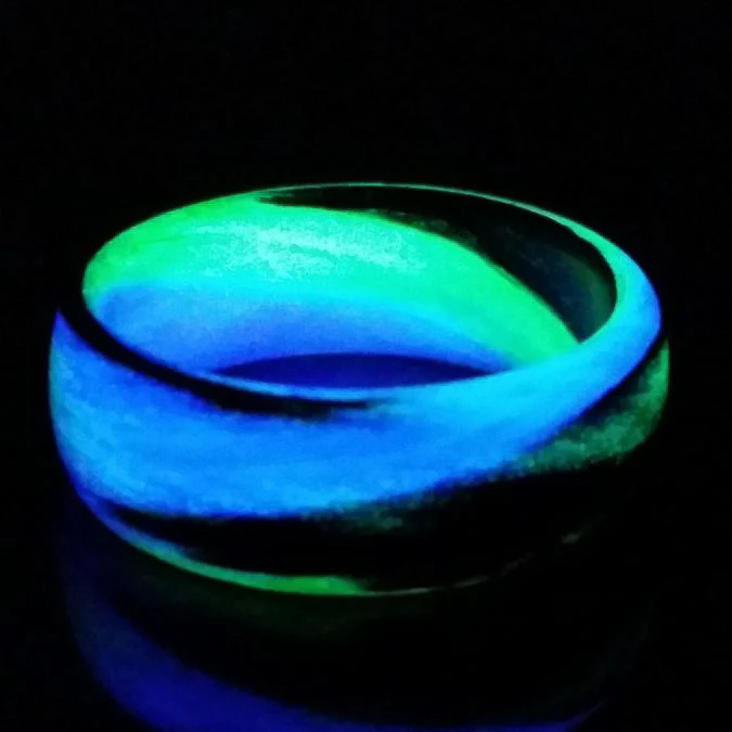 Carbon Fiber Men's Ring with Purple and Green Glow Marbled Design - Image 5