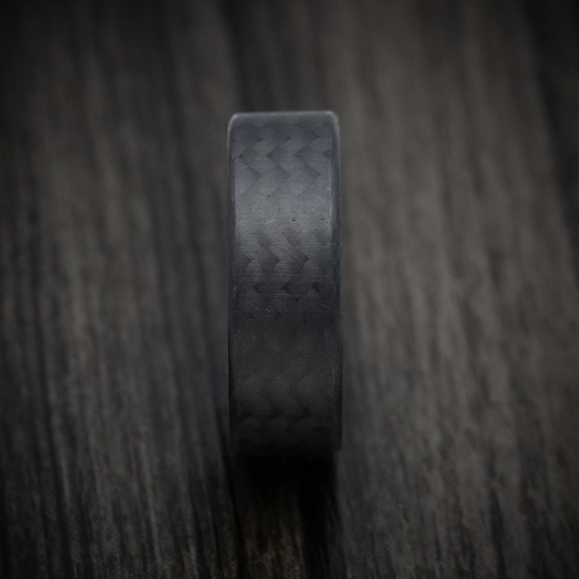 Carbon Fiber Men's Ring with Purple Glow Sleeve - Image 3