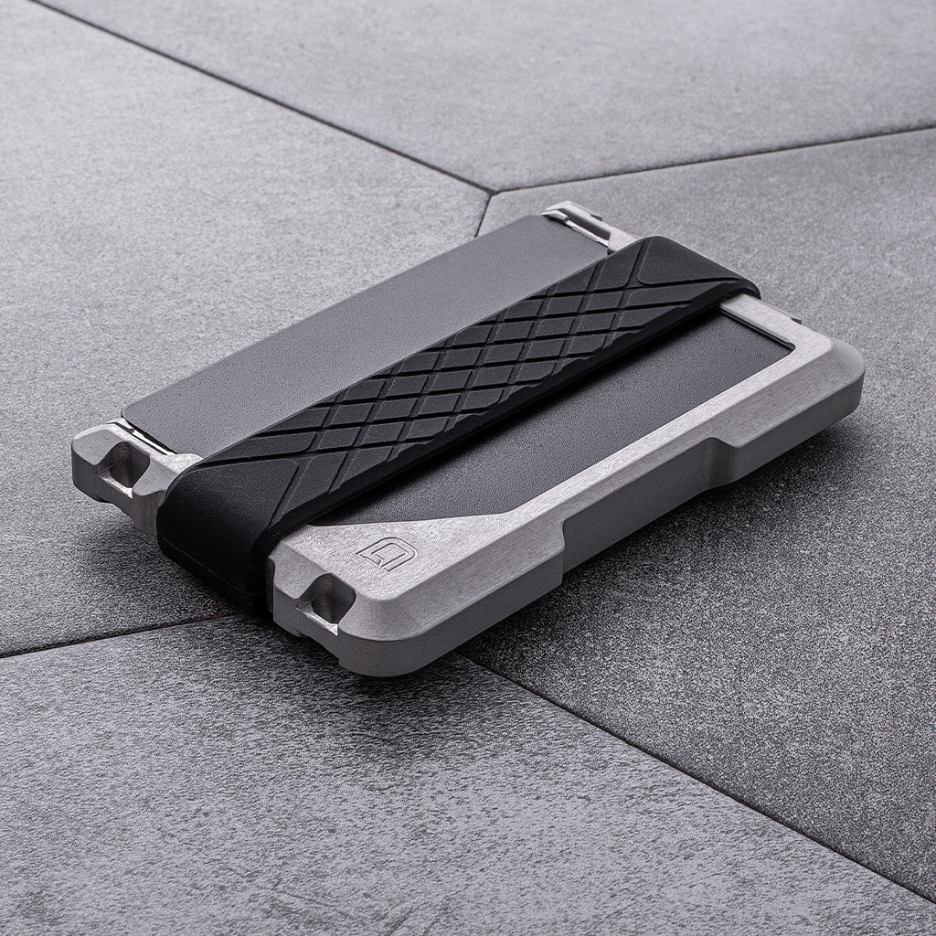 D03 LITE DAPPER RAIL WALLET - Image 10