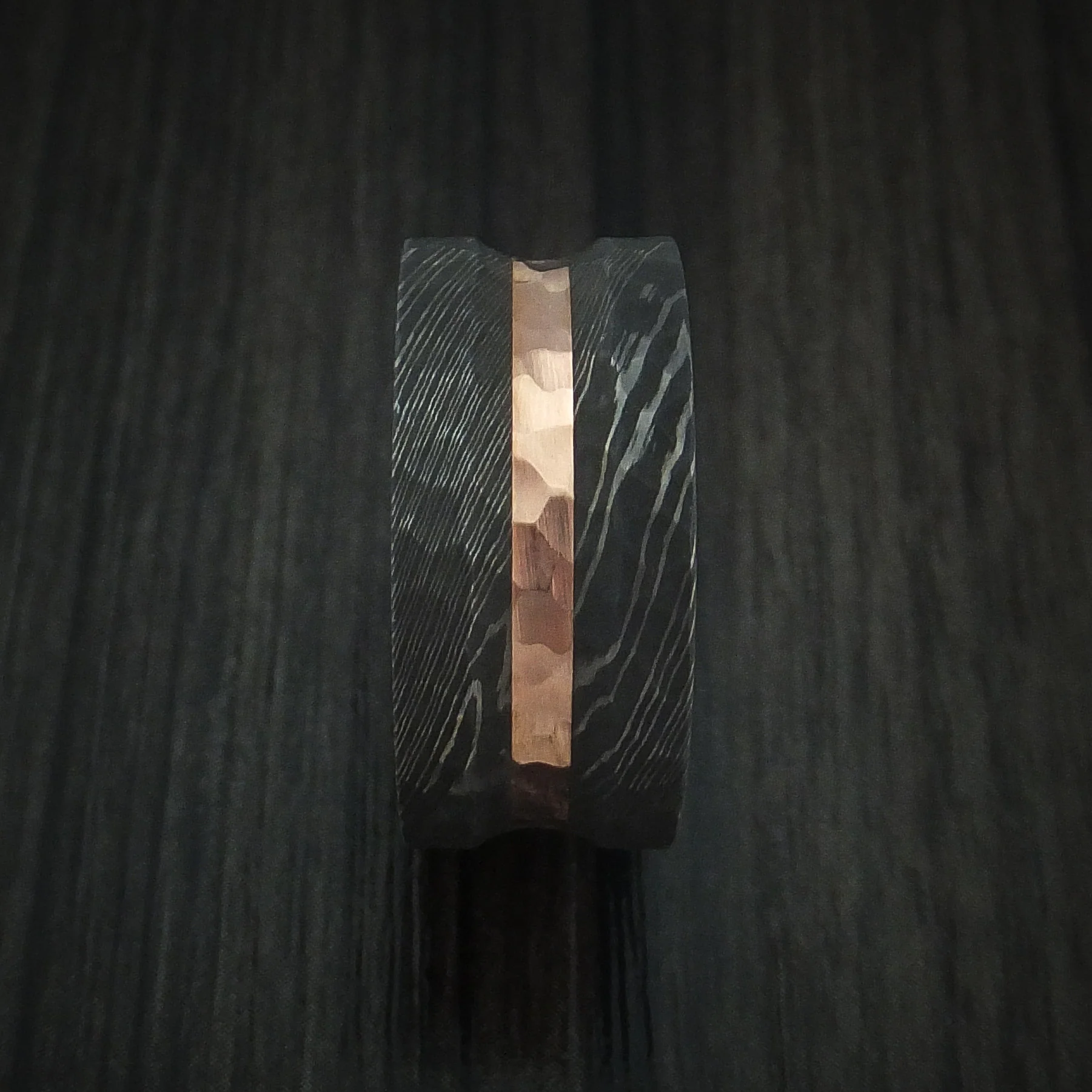 Damascus Steel Men's Ring with Rock Hammer Finish and 14k Rose Gold Inlay Custom Made - Image 3