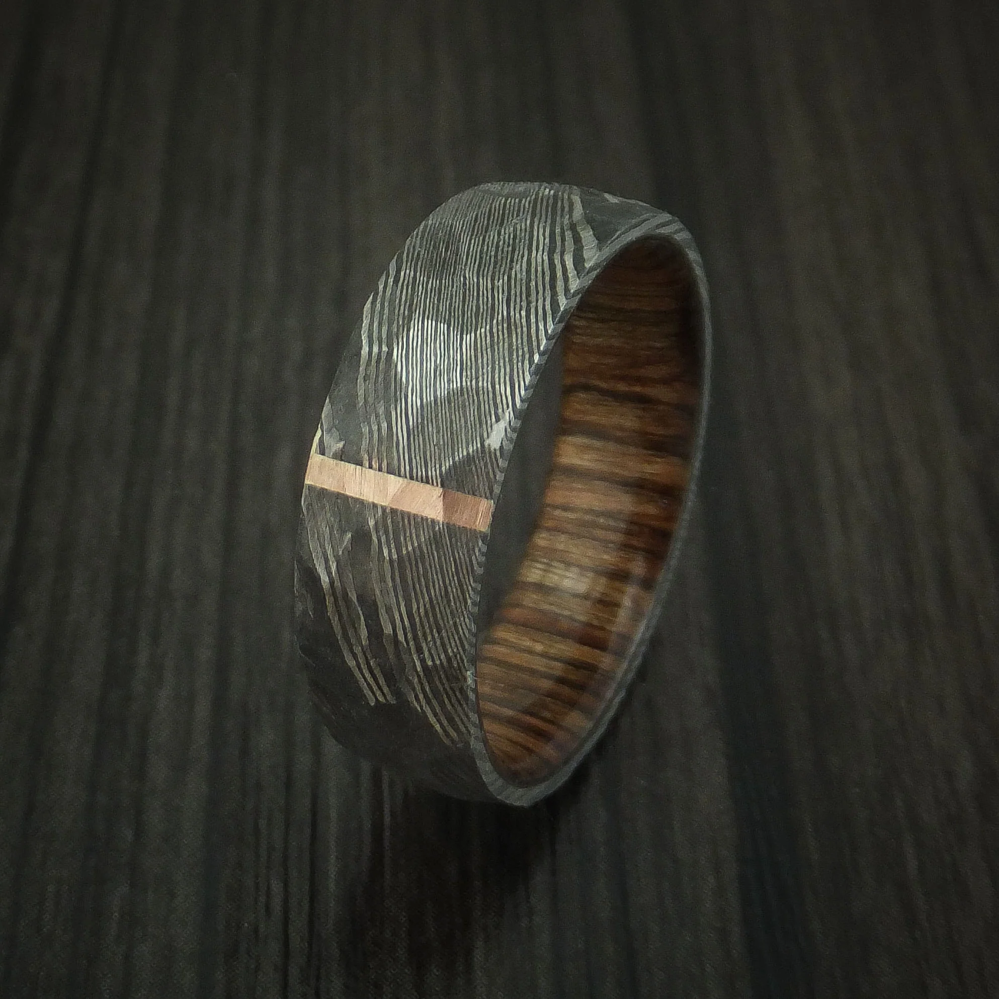 Damascus Steel Men's Ring with Rock Hammer Finish and Vertical 14k Rose Gold Inlay and Wood Sleeve Custom Made Band - Image 4