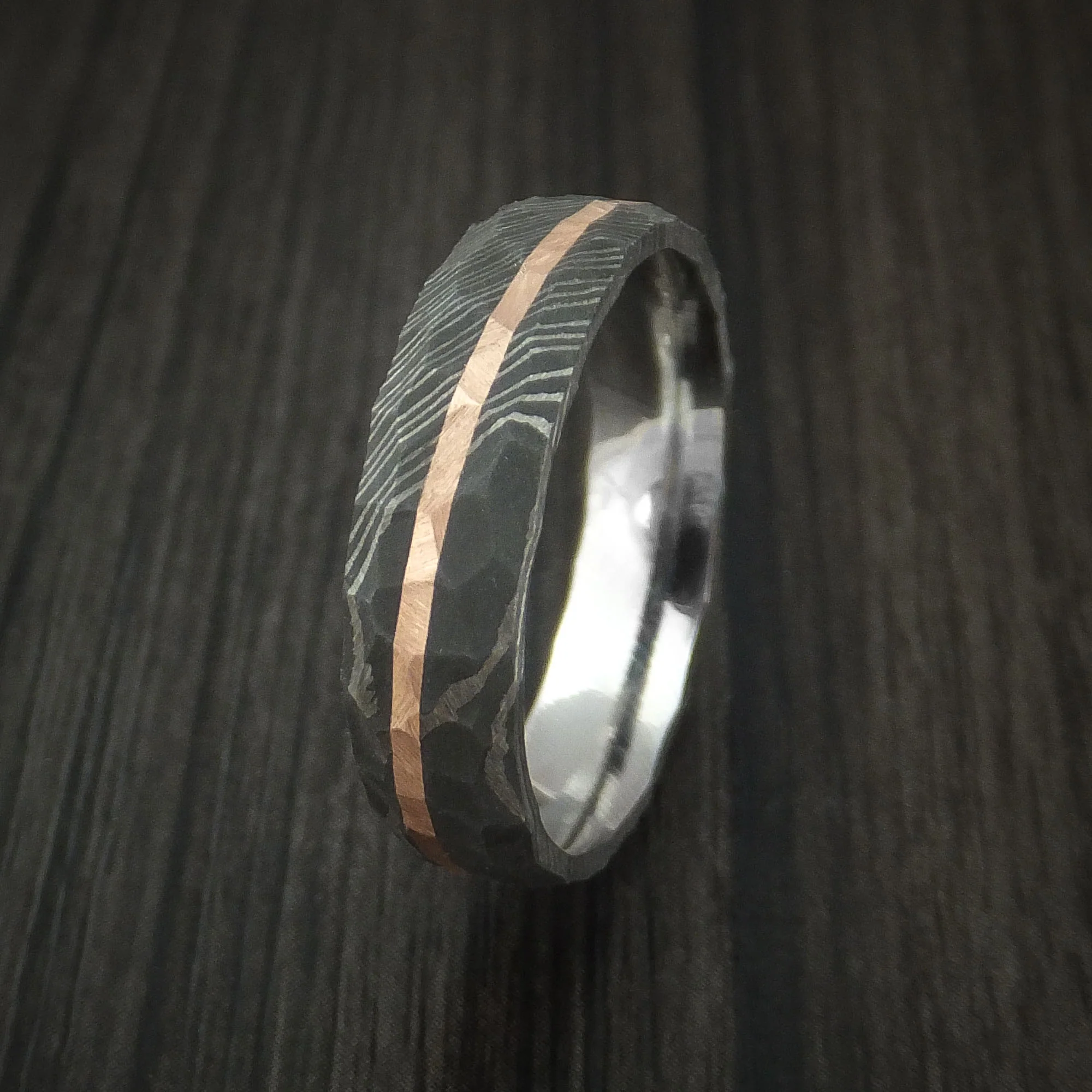Damascus Steel Rock Hammered Men's Ring with Angled 14k Rose Gold Inlay Custom Band - Image 4