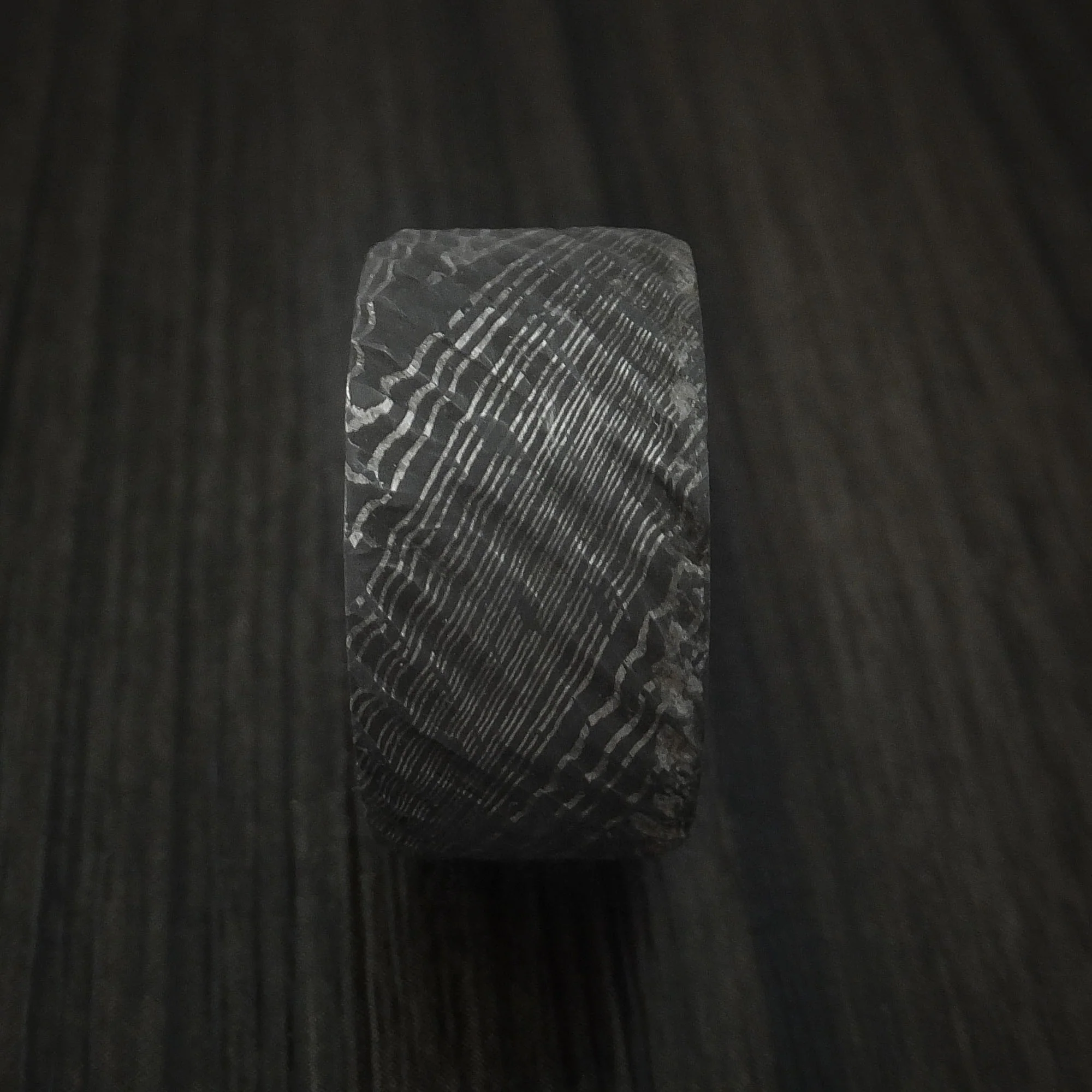 Damascus Steel Tree Bark Carved Men's Ring with Walnut Hardwood Custom Made Band - Image 3