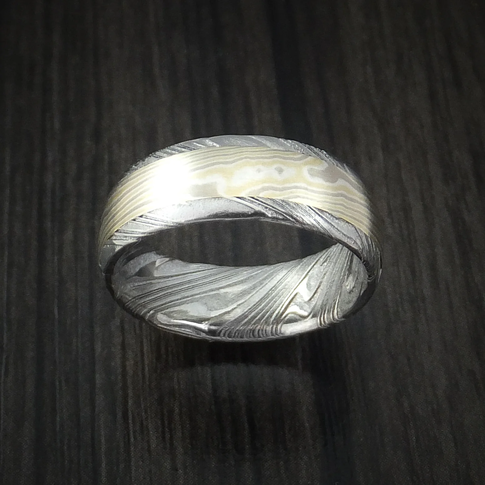 Woodgrain Kuro Damascus and Yellow Gold and White Gold Mokume Gane Men's Ring Custom Made - Image 2