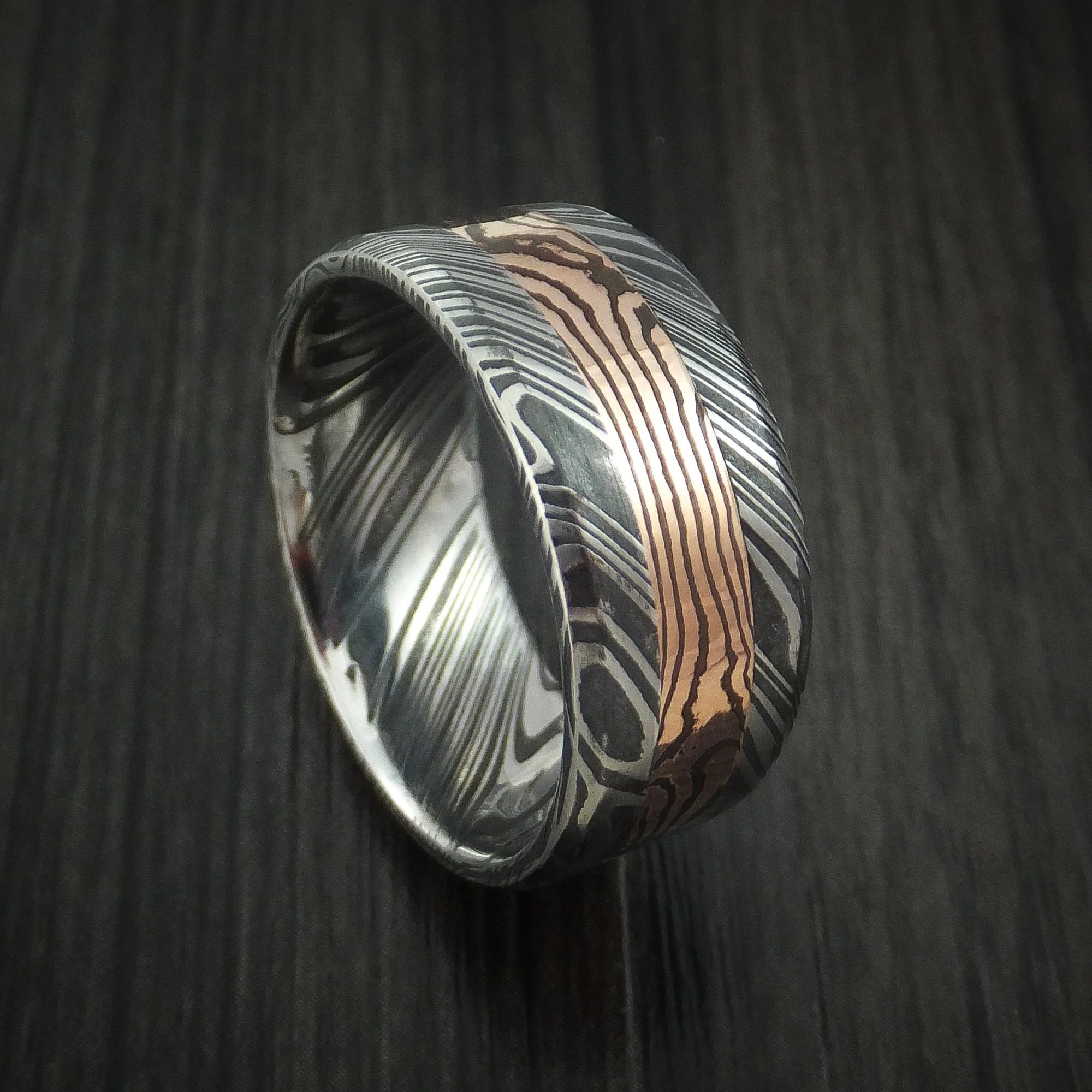 Woodgrain Kuro Damascus Steel and 14K Rose Gold Mokume Shakudo Gane Inlay Custom Made Men's Band