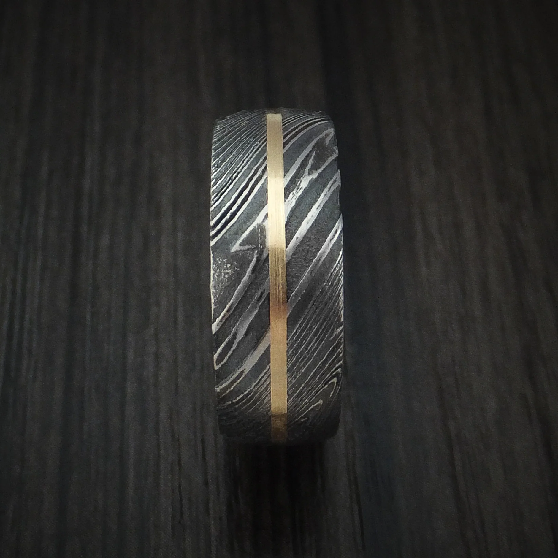 Woodgrain Kuro Damascus Steel Men's Ring with 14K Yellow Gold Inlay and Whiskey Barrel Wood Hardwood Sleeve Custom Made Wood Band - Image 3
