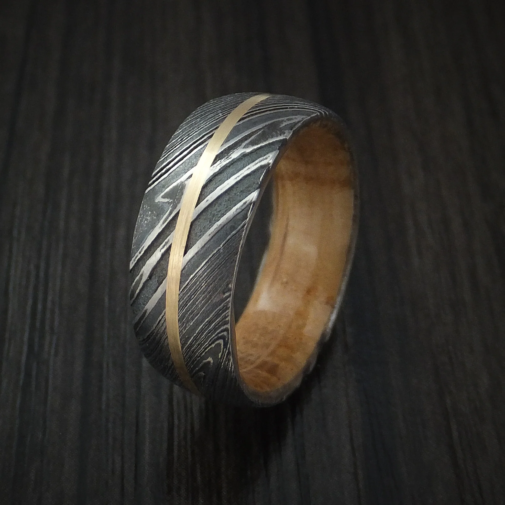 Woodgrain Kuro Damascus Steel Men's Ring with 14K Yellow Gold Inlay and Whiskey Barrel Wood Hardwood Sleeve Custom Made Wood Band - Image 4