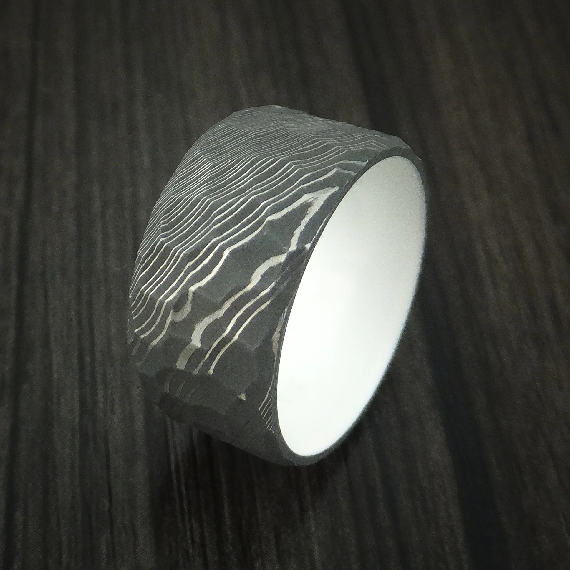Rock Hammer Damascus Steel Wide Men's Band with Snow White Cerakote Sleeve Custom Made Men's Band - Image 4